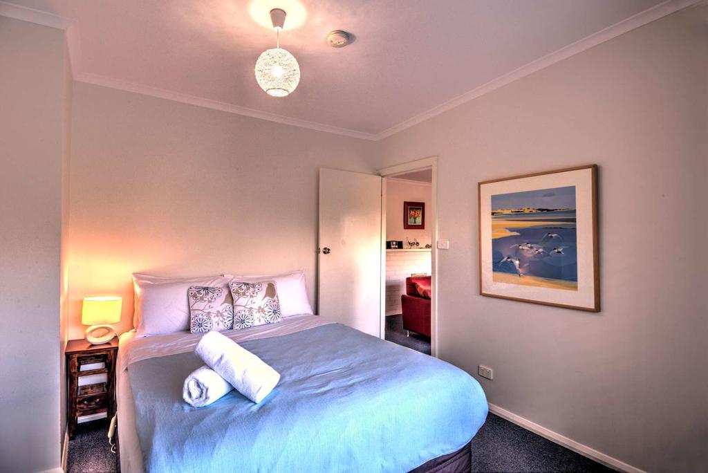 Cove Beach Apartment 1 Coles Bay Eksteriør billede